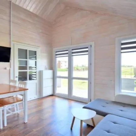 Semesterbostad Family Homes, Playground, Summer Pool *