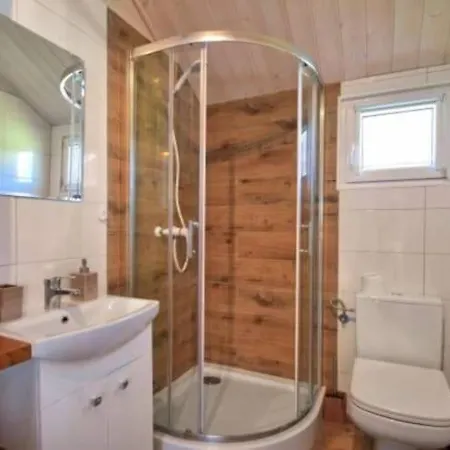 Cozy In Near Ferienhaus