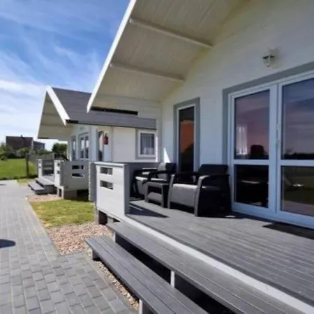 Family Homes, Playground, Summer Pool Semesterbostad *