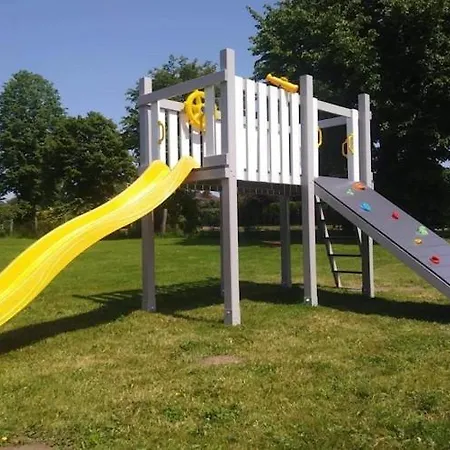 Semesterbostad Family Homes, Playground, Summer Pool