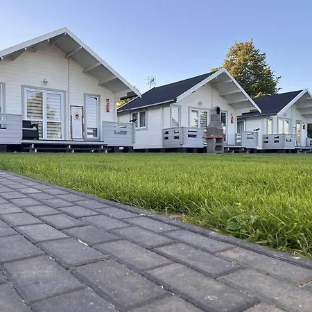 Semesterbostad Family Holiday Homes, Playground, Summer Pool Ustronie Morskie